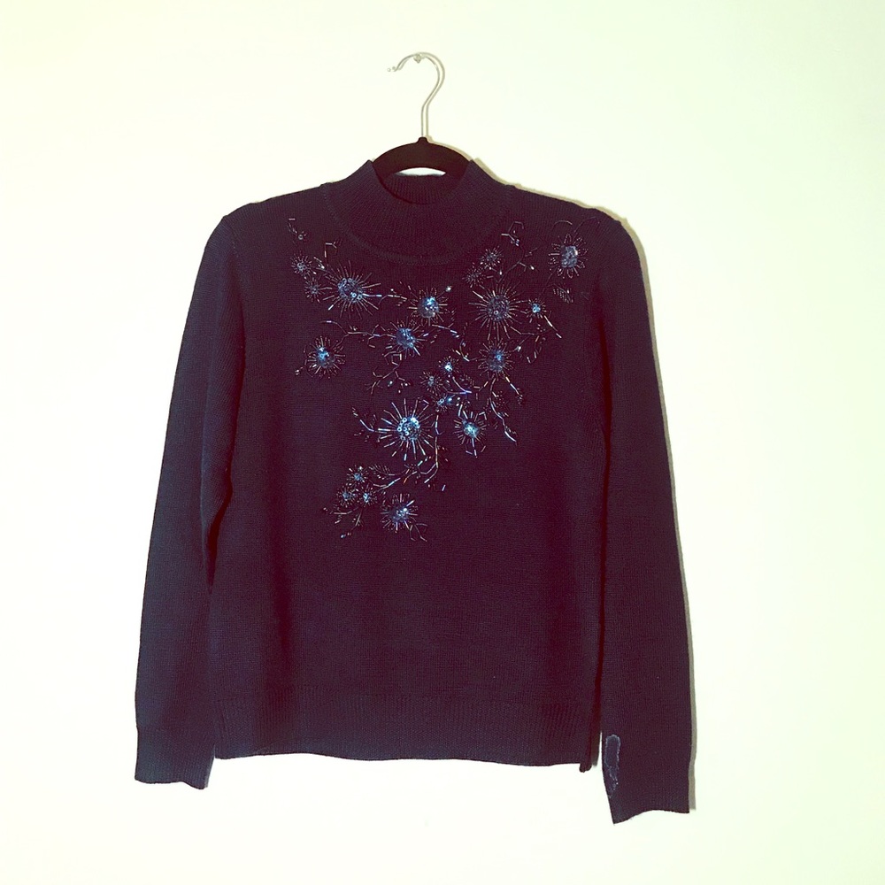 Long Sleeve Beaded Sweater.💧💦💦